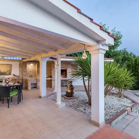 Villa Holiday